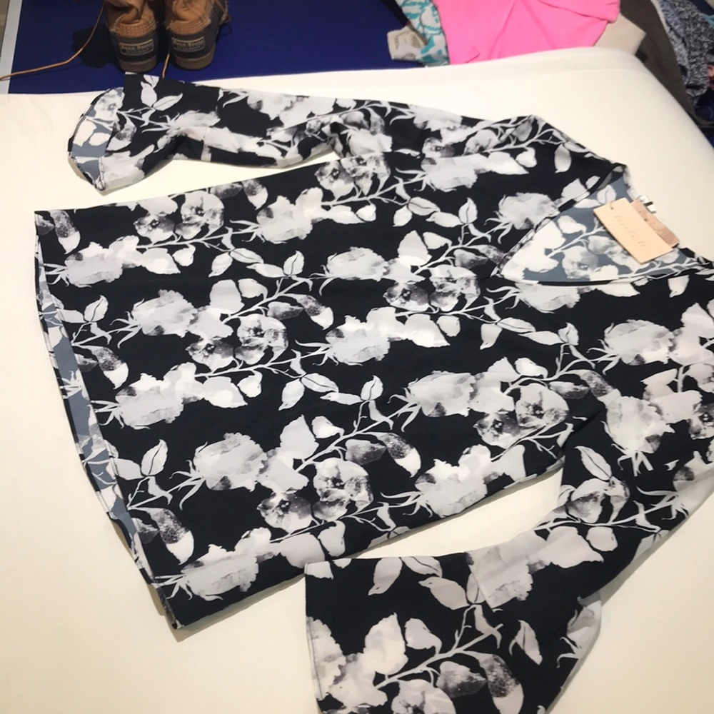 Hutch brand top